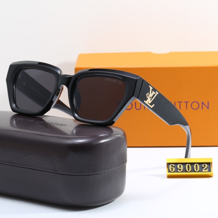 Blue light blocking sunglasses with the box and case ,G25-557-563