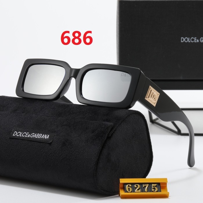 Blue light blocking sunglasses with the box and case ,G25-683-688