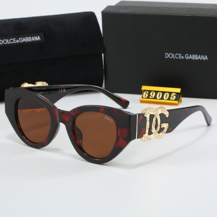 Blue light blocking sunglasses with the box and case ,G25-638-647