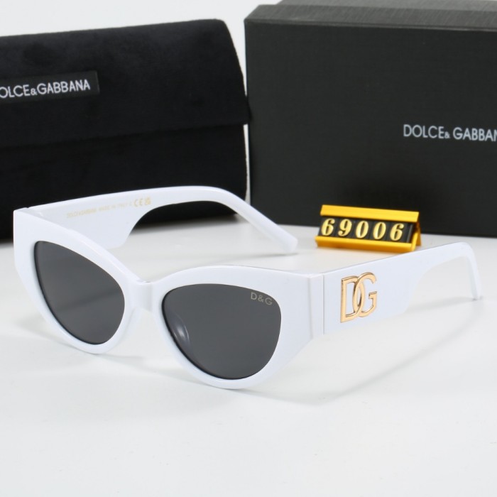 Blue light blocking sunglasses with the box and case ,G25-629-637
