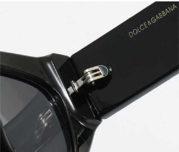 Blue light blocking sunglasses with the box and case ,G25-629-637