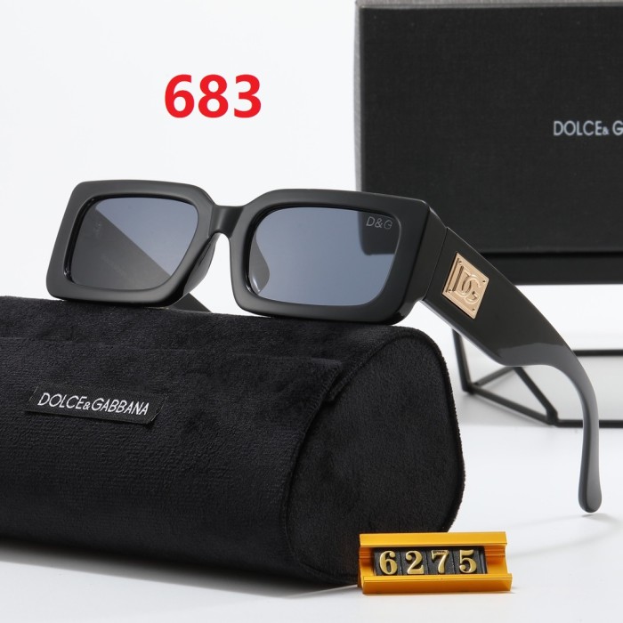 Blue light blocking sunglasses with the box and case ,G25-683-688