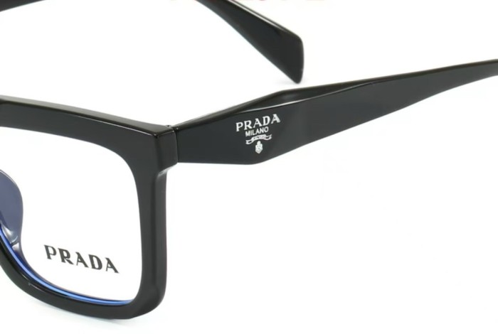 Blue light blocking sunglasses with the box and case ,G25-678-682
