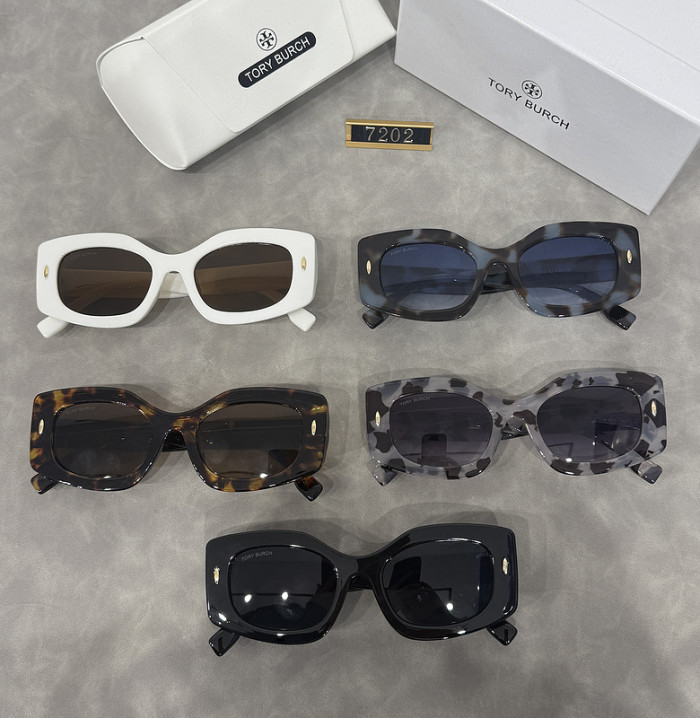 Blue light blocking sunglasses with the box and case ,G25-864-868
