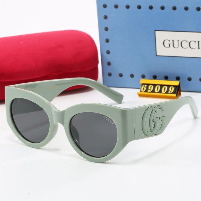 Blue light blocking sunglasses with the box and case ,G25-816-822
