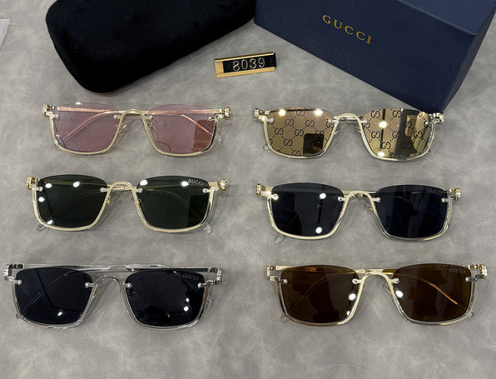 Blue light blocking sunglasses with the box and case ,G25-875-880