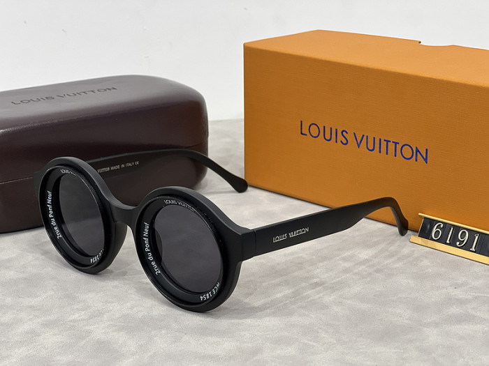 Blue light blocking sunglasses with the box and case ,G25-887-896