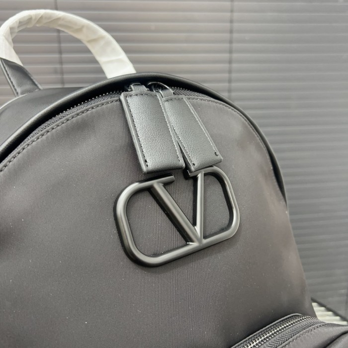 Nylon bag ,AAAA ,size 40x33cm,no box,  B88-1849