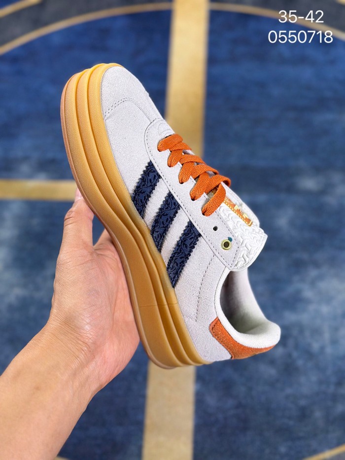 Women runner sneaker shoes,  with box,size 35-42，SS60-2796-2799
