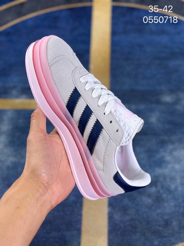 Women runner sneaker shoes,  with box,size 35-42，SS60-2796-2799