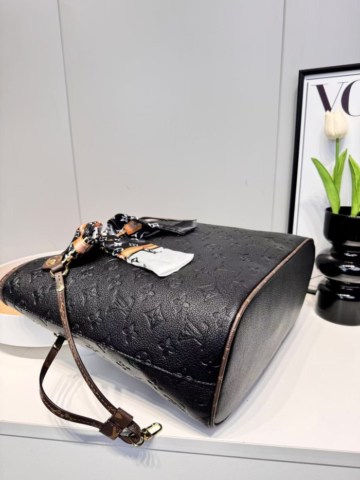 PU leather bag, budget,no box,size 40x28x15.5cm, B35-42-43