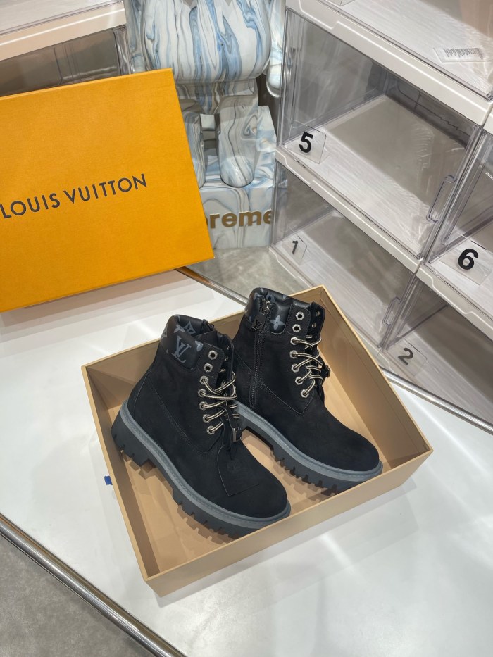 High quality women men boots shoes,size 35-45, SS138-122-125