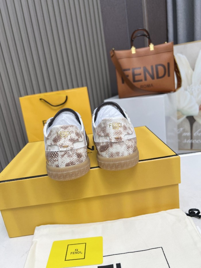 High quality women flat sneaker shoes,size 35-40, SS110-544-548