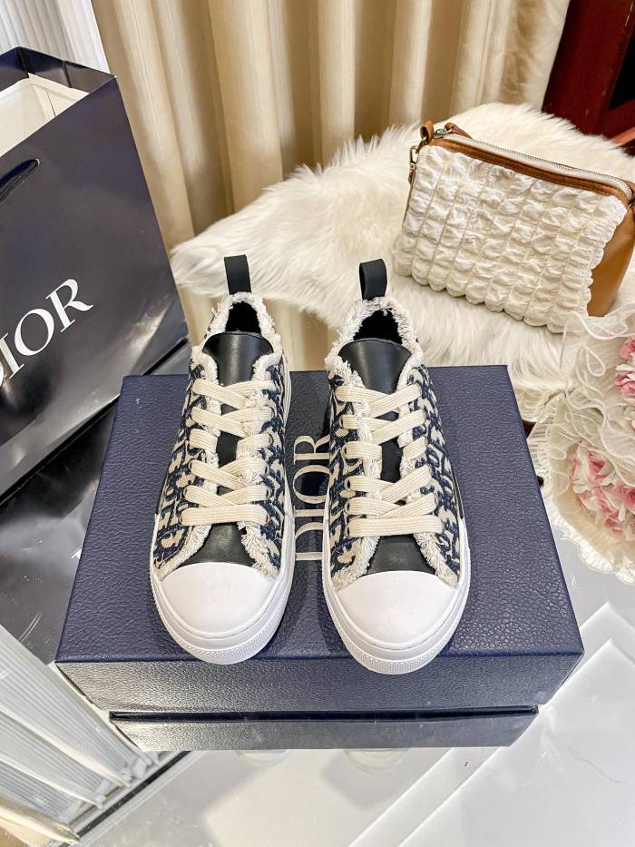Women's men flat sneaker shoes,  size 35-45, SS80-596