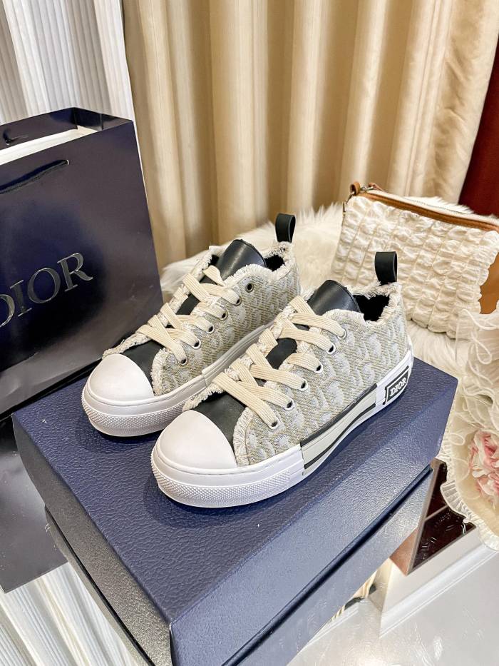 Women's men flat sneaker shoes,  size 35-45, SS80-597