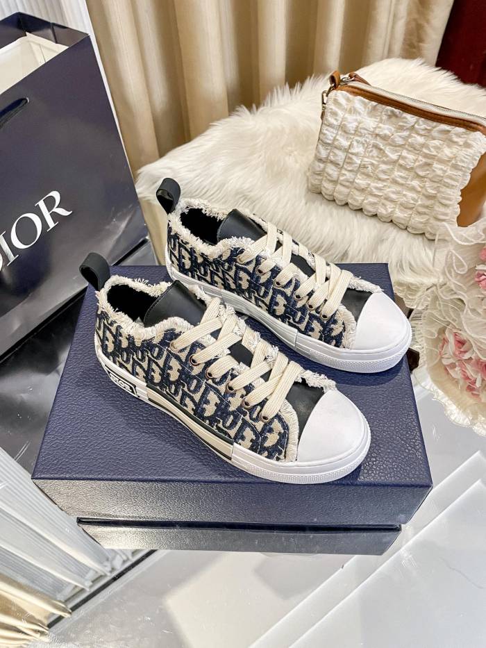 Women's men flat sneaker shoes,  size 35-45, SS80-596