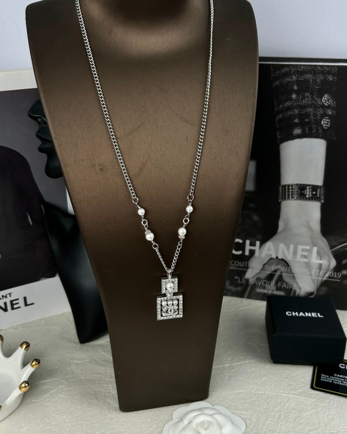 Necklace jewelry ,with box,  J25-37