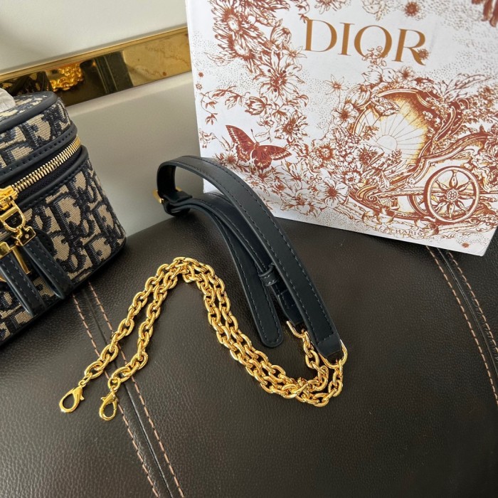 Split leather bag ,3A ,size 18cm ,no box,  B68-32