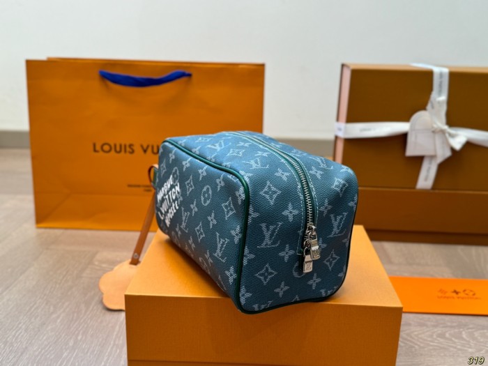 Split leather bag ,3A , size 22x13cm ,no box,  B68-13