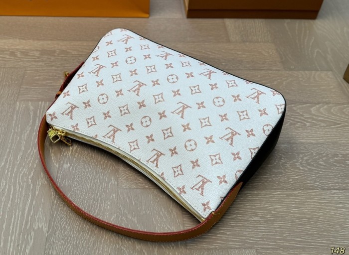 Split leather bag ,3A , size 32x20cm ,no box,  B68-23