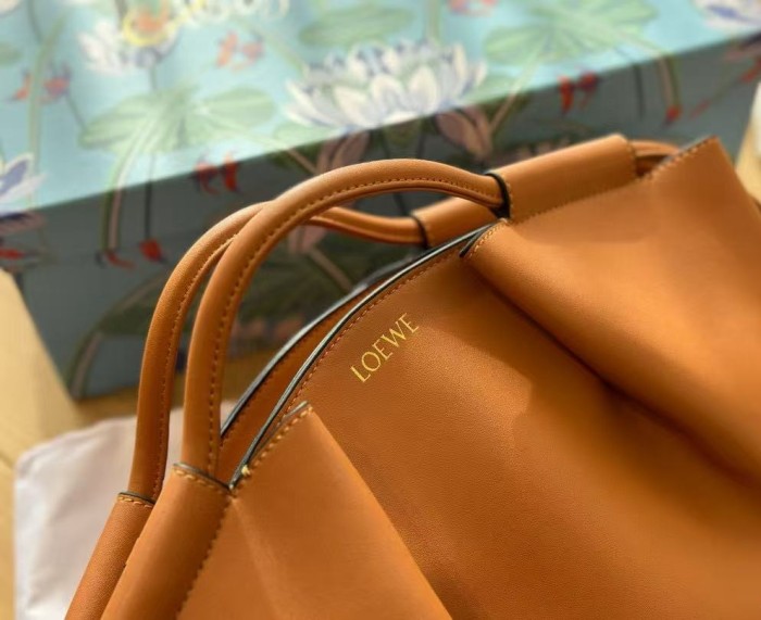 Leather bag ,4A ,size 27x18cm,no box,  B88-3-5