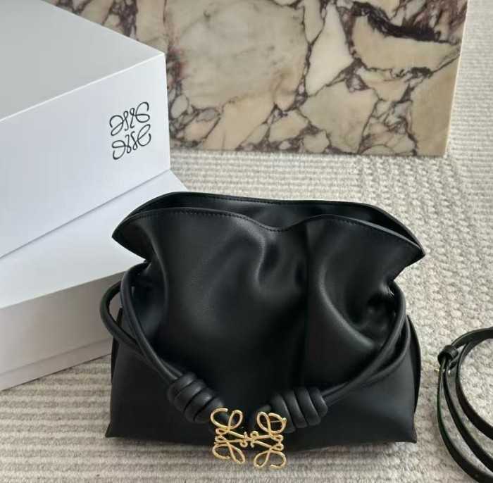 Leather bag ,4A ,size 30x26cm or 24x18cm,no box,  B88-2