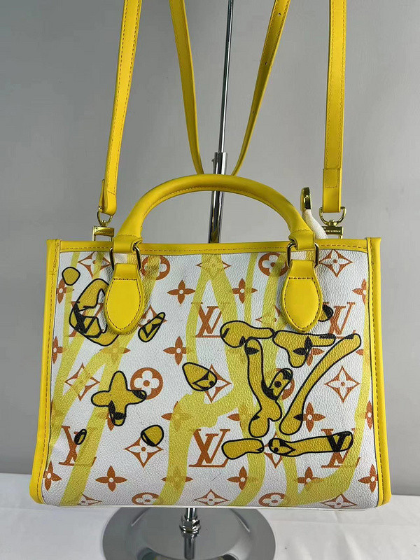 PU leather bag ,budget ,size 25x9x20cm,no box,  B35-66-72