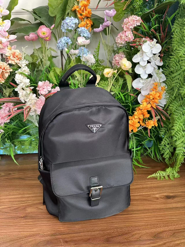 Nylon bag bag ,budget ,size 42x29x15cm,no box,  B35-105