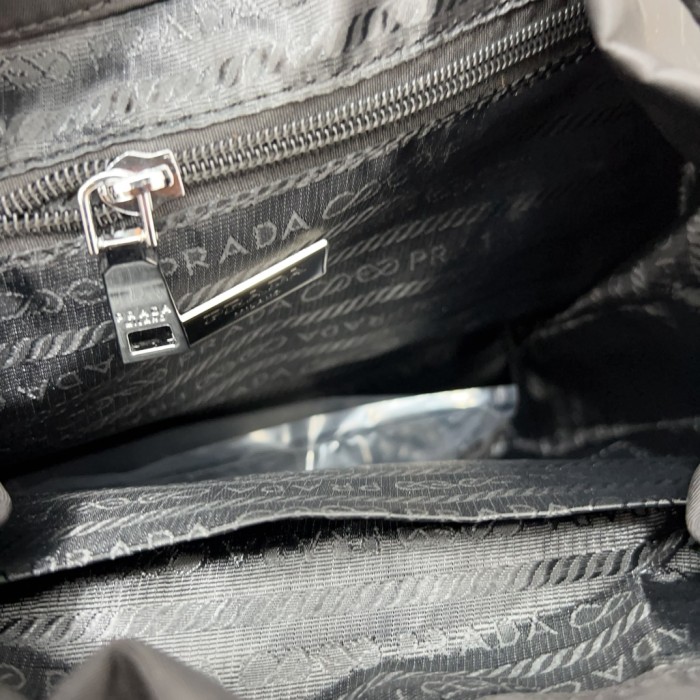 Nylon bag ,3A ,size 30x24cm,no box,  B68-46
