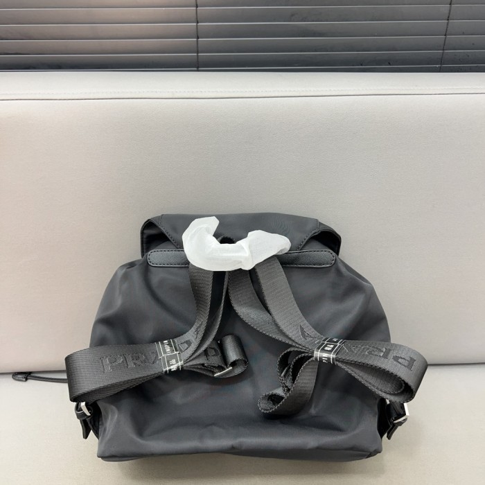Nylon bag ,3A ,size 30x24cm,no box,  B68-46