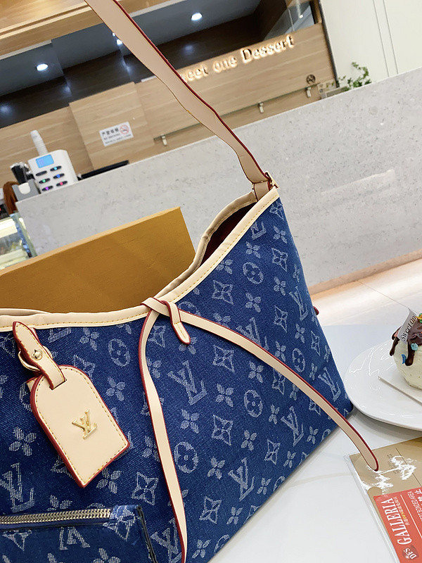 Canvas PU leather bag ,budget ,size 33x25x13cm,no box,  B35-131