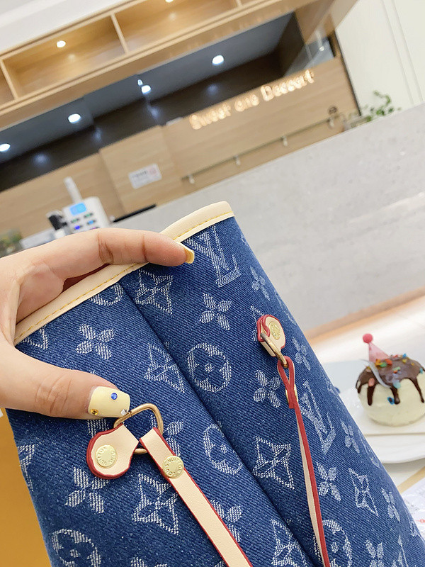 Canvas PU leather bag ,budget ,size 32x28x16cm,no box,  B35-130