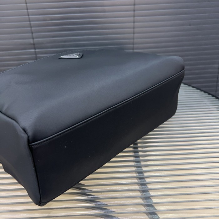 Nylon bag ,3A ,size 32x22cm,no box,  B68-47