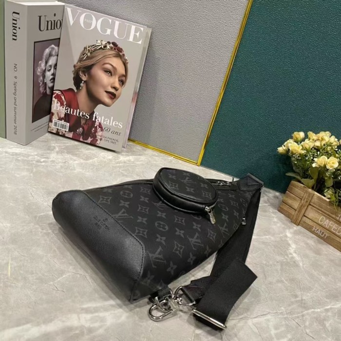 Leather bag ,5A ,size 20x42x6cm,no box,  B88-6