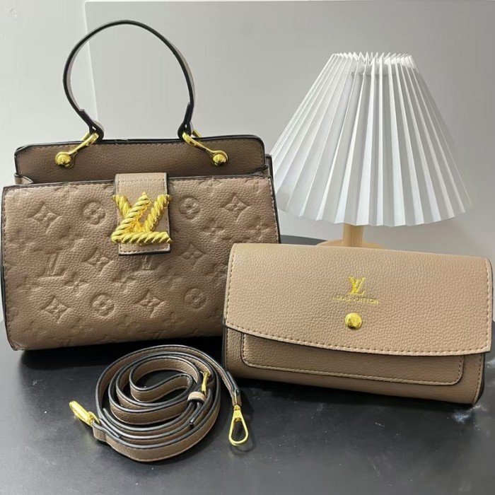 PU leather bag ,budget ,size 25x19x12cm,no box,  B35-145-151