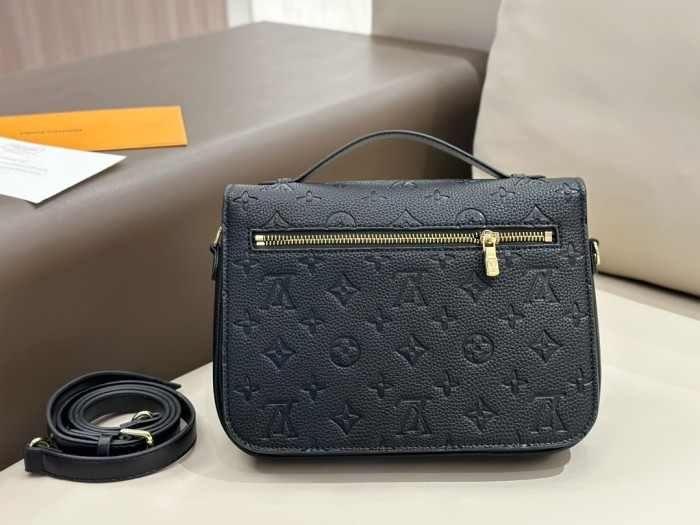 Split leather bag a set,3A ,no box,  B75-32