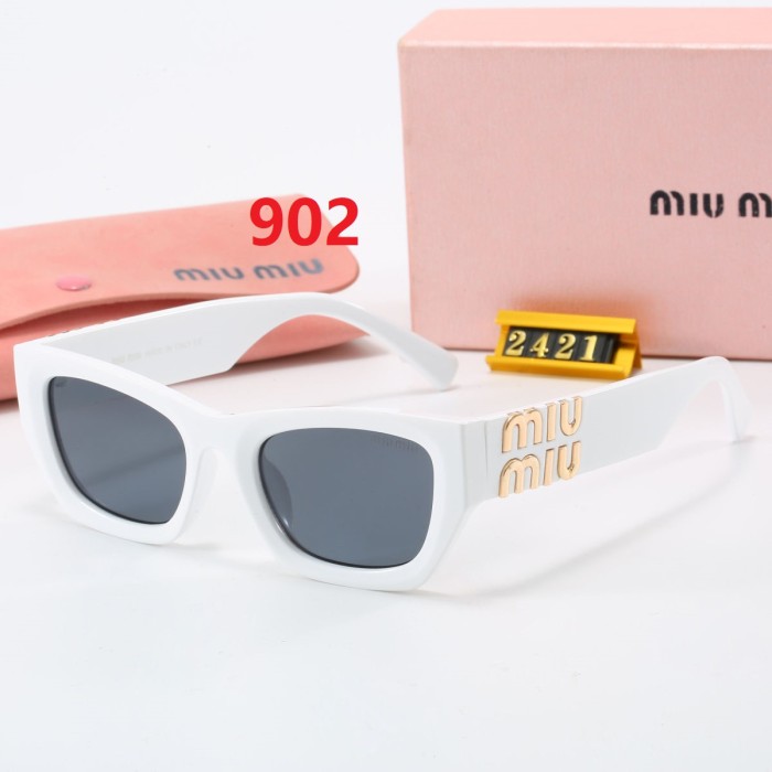 Blue light blocking sunglasses with the box and case ,G25-897-902