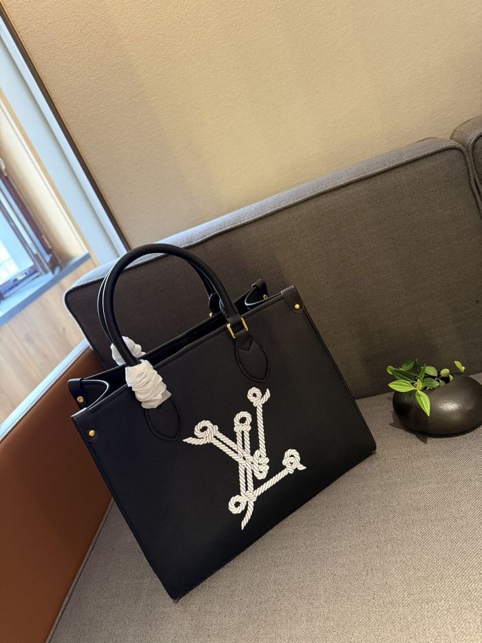 Split leather bag ,3A ,size 33x28cm,no box,  B75-58