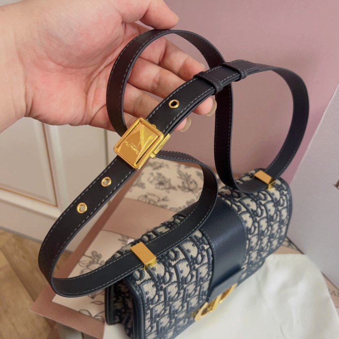Split leather bag ,3A ,size 24x17x8cm,no box,  B75-106