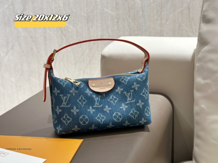 Split leather bag a set,3A ,no box,  B75-93