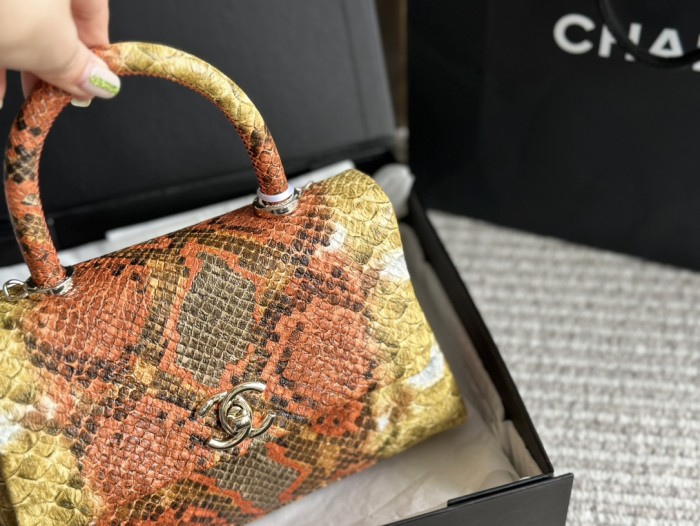 Leather bag ,4A ,size 22x13cm,no box,  B88-47-50