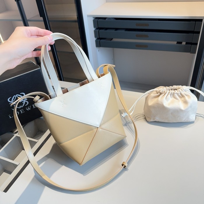 Leather bag ,4A ,size 17x20x10cm,no box,  B88-36-39