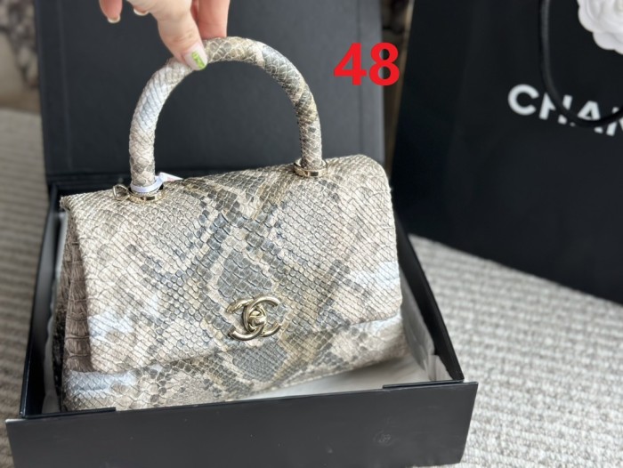 Leather bag ,4A ,size 22x13cm,no box,  B88-47-50