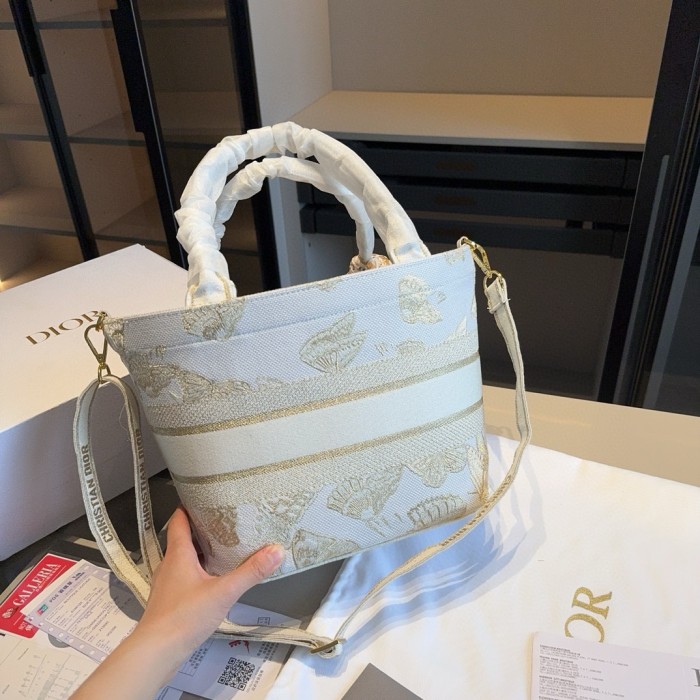 Canvas bag bag ,4A ,size 26x25x11cm,no box,  B88-102