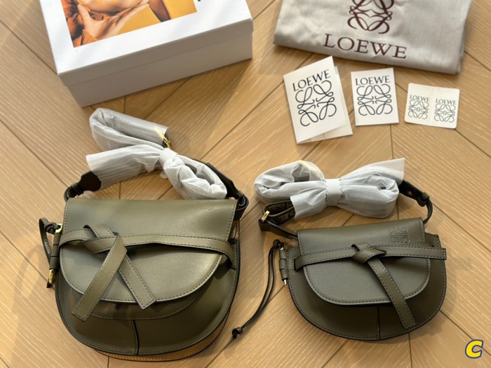 Leather bag ,4A ,size 21x18cm/24x21cm,no box,  B88-103-108
