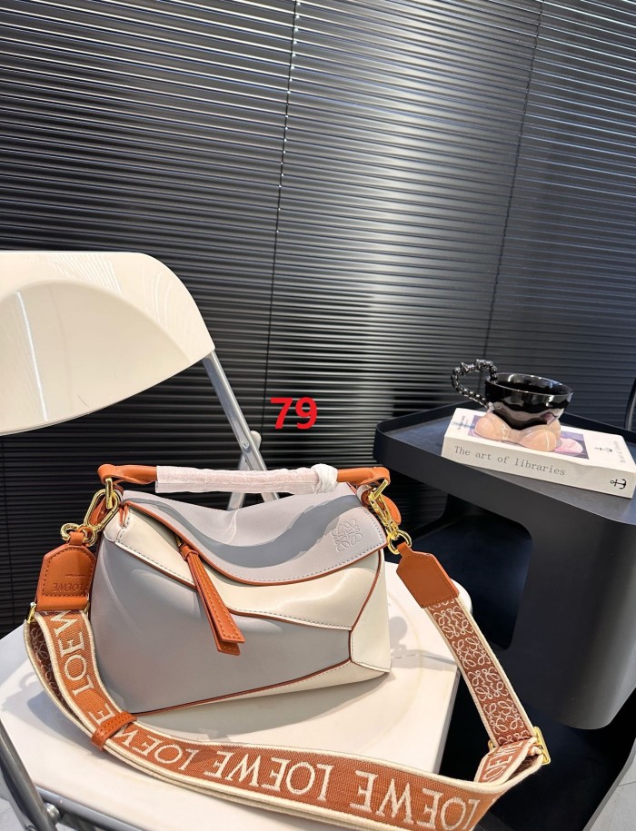 Leather bag ,4A ,size 24x15cm,no box,  B88-75-79