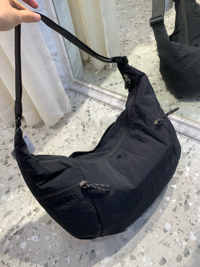 Handbag, straddle bag  ,size 37x28x12.5cm or 45x39x12.5cm,no box,  B30-57-60