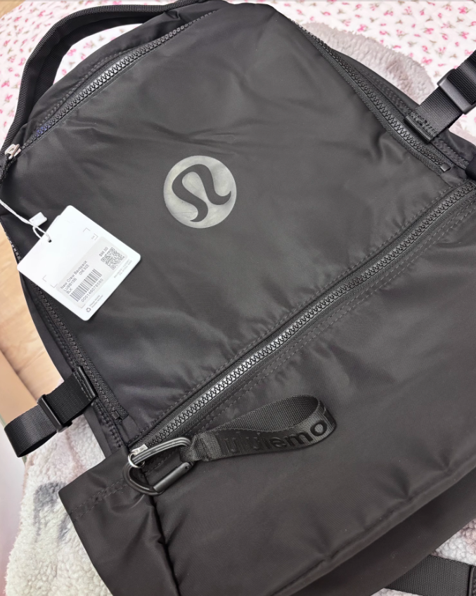 Nylon waterproof backpack bag  ,size 29x18x42cm,no box,  B50-8-13