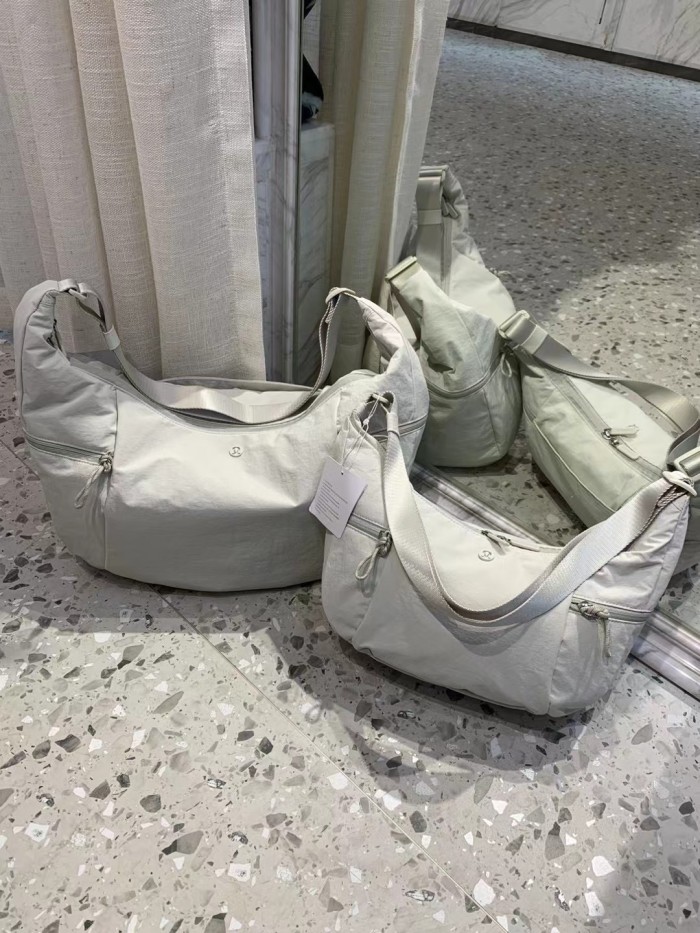 Handbag, straddle bag  ,size 37x28x12.5cm or 45x39x12.5cm,no box,  B30-57-60