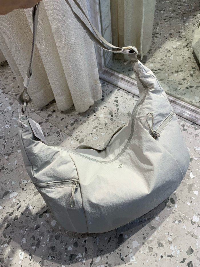 Handbag, straddle bag  ,size 37x28x12.5cm or 45x39x12.5cm,no box,  B30-57-60